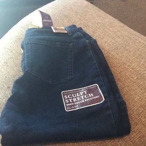 Gloria Vanderbilt Slimming Jeans